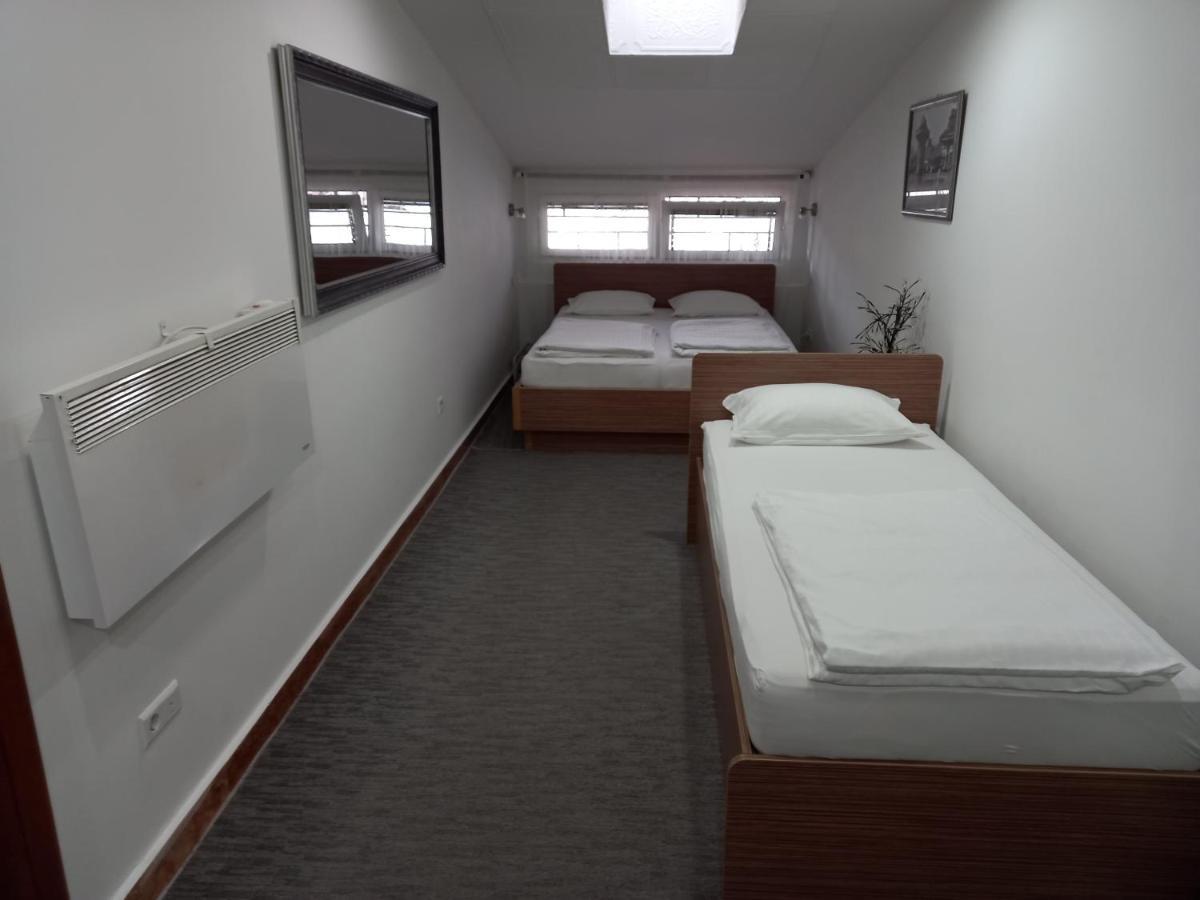 Prenociste Zan Hotel Saraievo Quarto foto