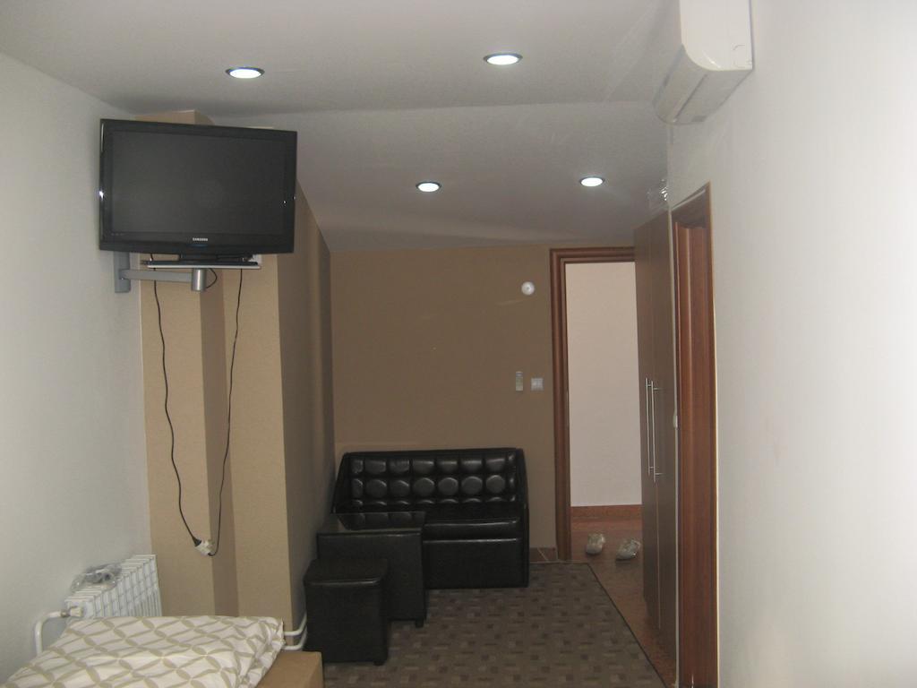 Prenociste Zan Hotel Saraievo Exterior foto