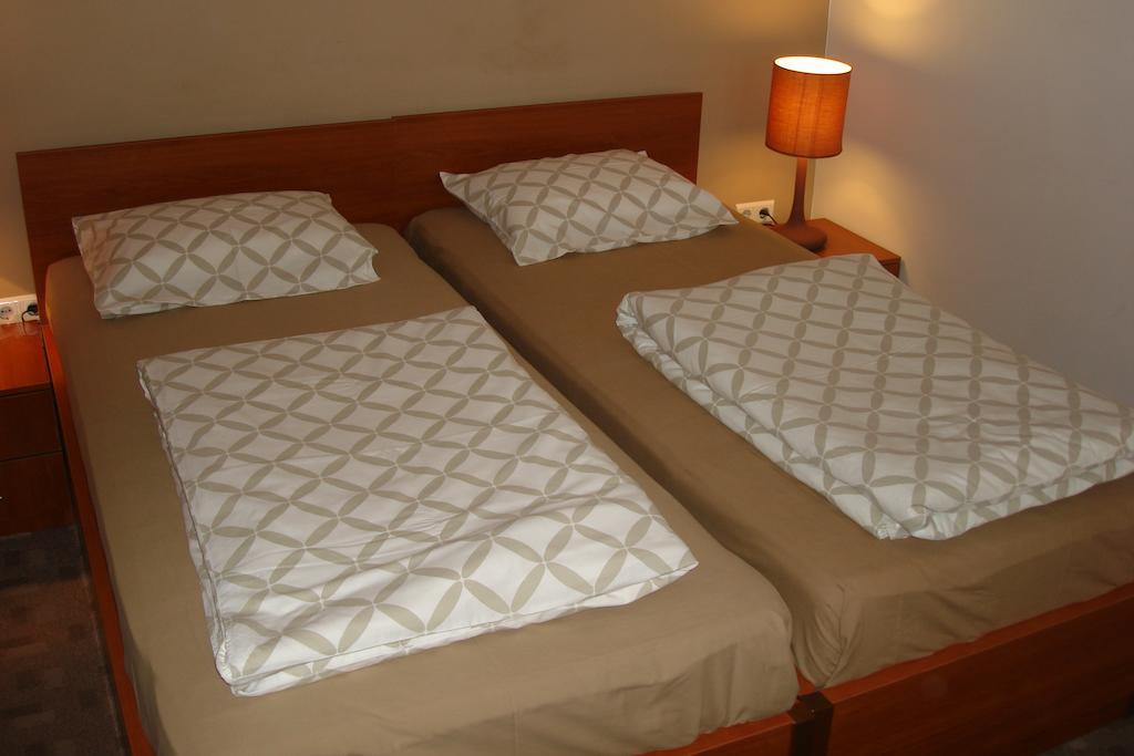 Prenociste Zan Hotel Saraievo Quarto foto